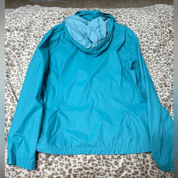 Women’s Columbia windbreaker! - Picture 6 of 6